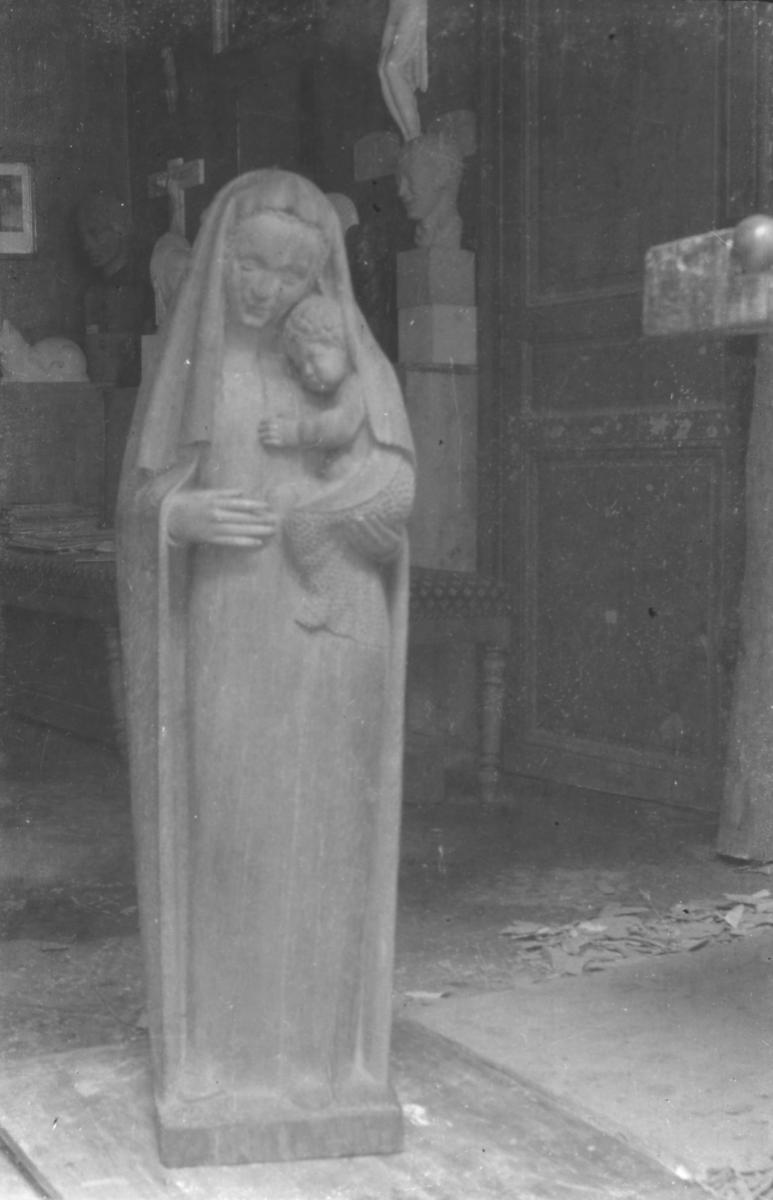 Image : Alexandre Callède. Vierge à l'Enfant, 1948. Collection Monseigneur Feltin