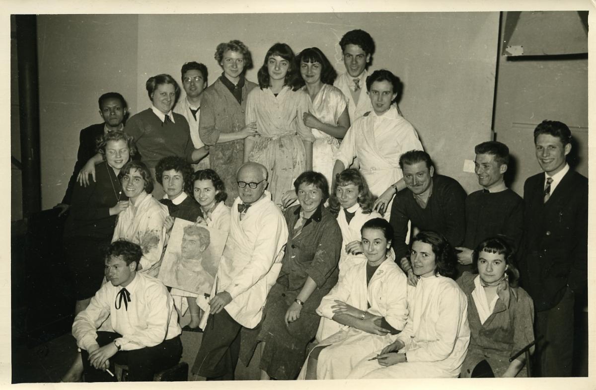 1954, Cizos-Natou à l'École des Beaux-Arts de Bordeaux et F. M. Roganeau (professeur)